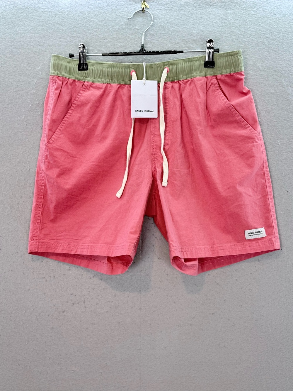 BANKS JOURNAL - New Men’s faded rose elastic Bordshorts pull on swim shorts SZ M